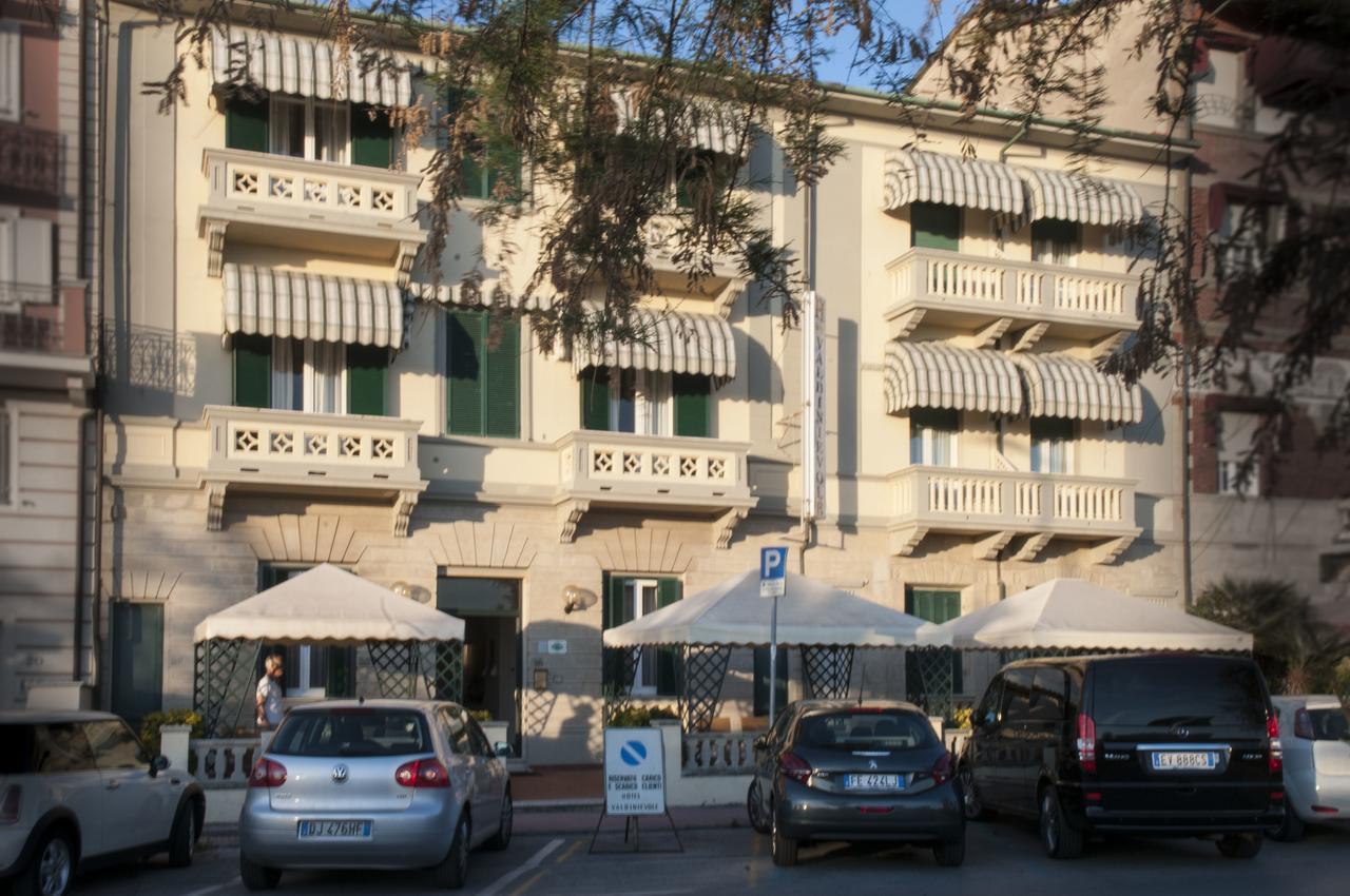 Hotel Valdinievole Лідо-ді-Камайоре Екстер'єр фото