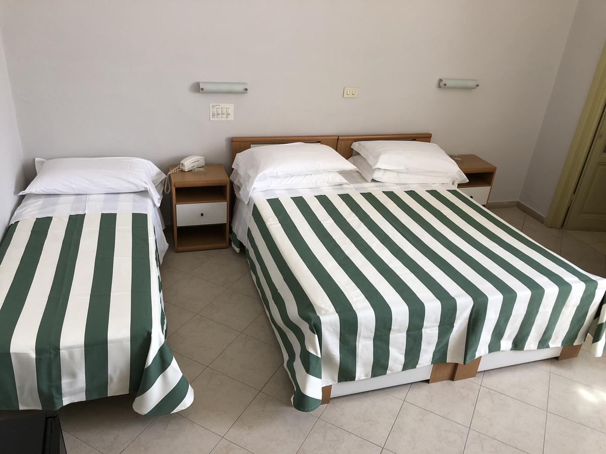 Hotel Valdinievole Лідо-ді-Камайоре Екстер'єр фото